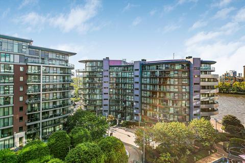 2 bedroom flat for sale, Howard Building, Chelsea Bridge Wharf, Battersea, London, SW11