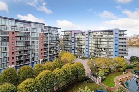 2 bedroom flat for sale, Howard Building, Chelsea Bridge Wharf, Battersea SW11