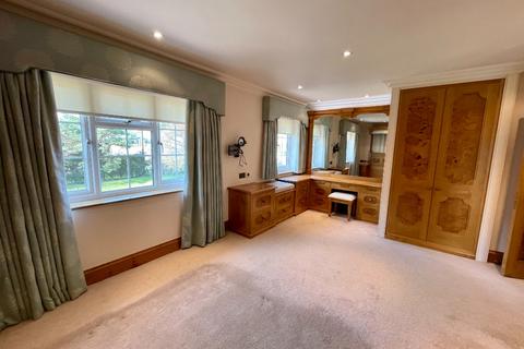 4 bedroom detached house to rent, Stillington Road, Sutton On The Forest, York, YO61