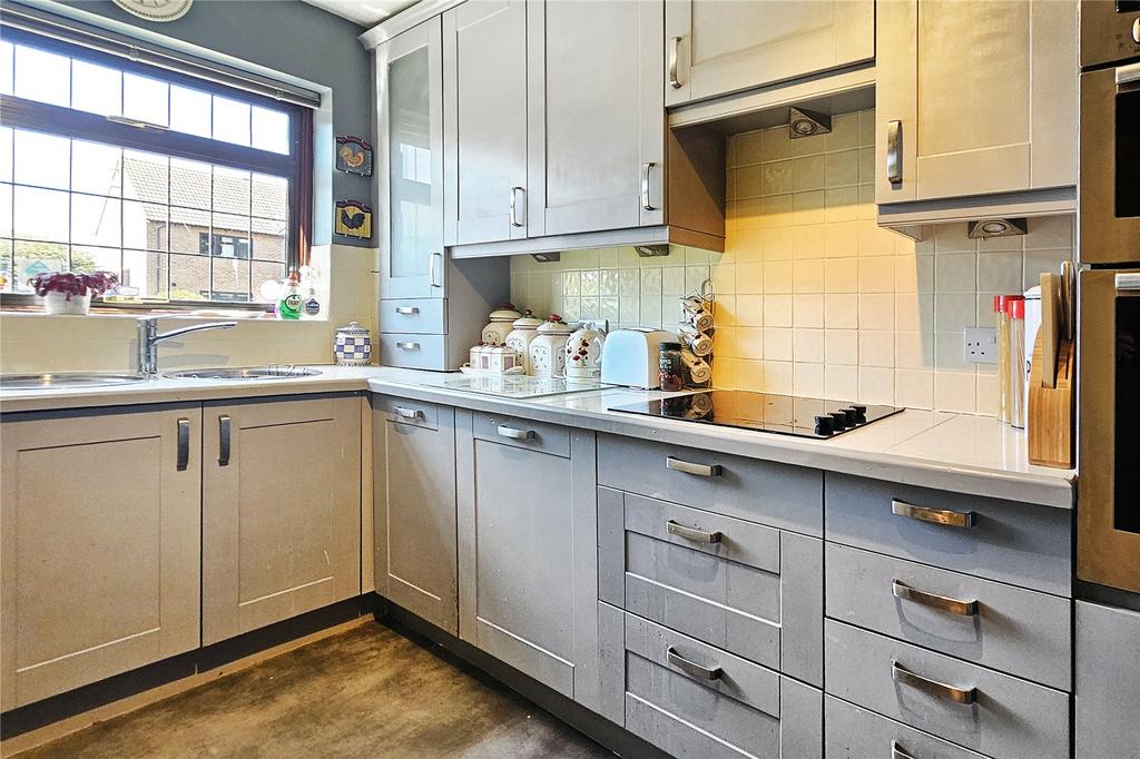 Dinsdale Gardens, Rustington... 2 bed terraced house for sale £312,000