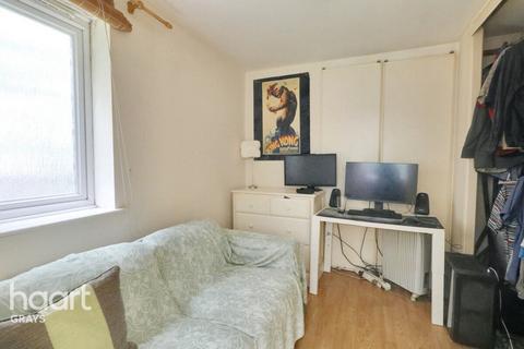 1 bedroom flat for sale, Oakhill Road, Purfleet