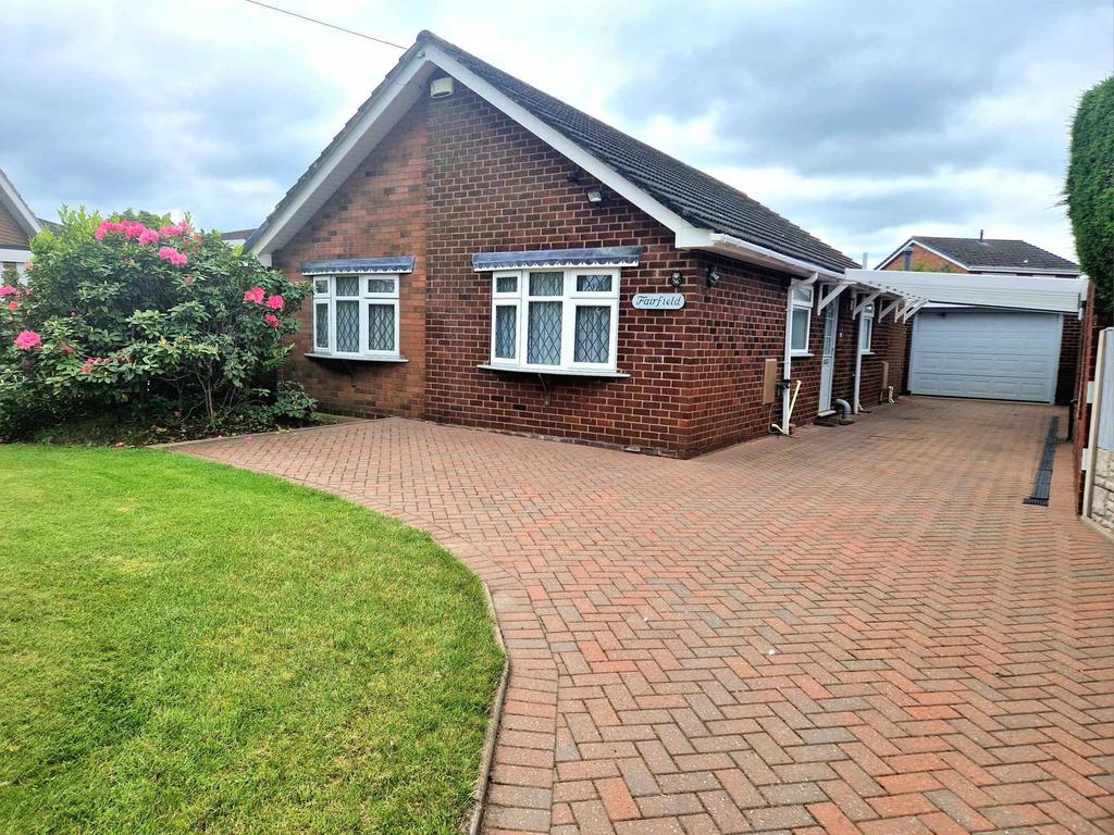 School Lane, Hill Ridware WS15 3QN 3 bed bungalow - £450,000