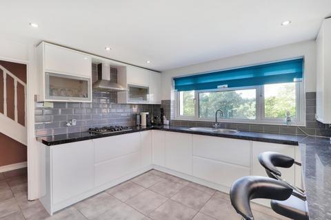 81 Downs Road, Istead Rise, Gravesend, DA13 9HD