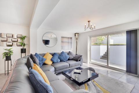 81 Downs Road, Istead Rise, Gravesend, DA13 9HD