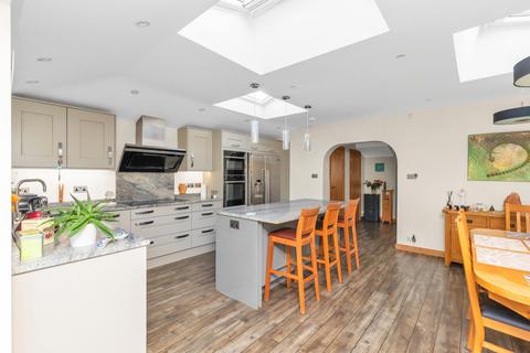 26 Read Road, Ashtead, KT21 2HS