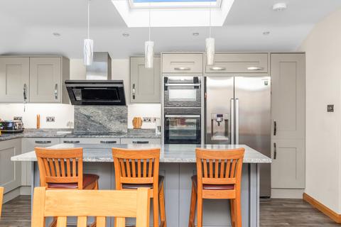 26 Read Road, Ashtead, KT21 2HS