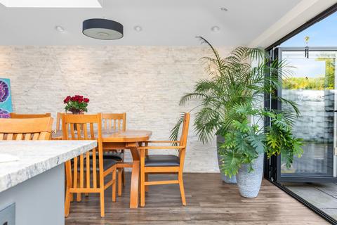 26 Read Road, Ashtead, KT21 2HS