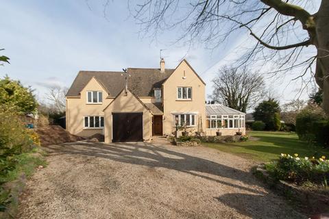 3 bedroom detached house to rent, Kingsmead, Painswick, Stroud, GL6 6US