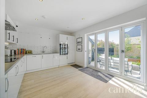 19 Beckford Drive, Lansdown, Bath, BA1 9AU