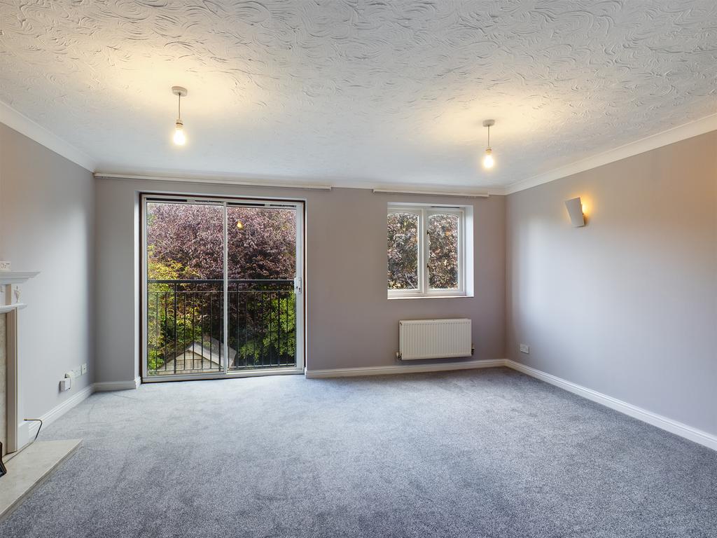 House in Cambridge, Lynfield Court, Chesterton - View 4