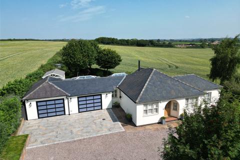 3 bedroom bungalow for sale, Ashby Road, Thringstone, Coalville