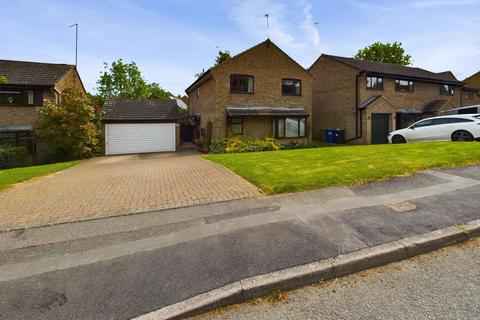 4 bedroom detached house for sale, Nightingale Drive, Towcester, NN12