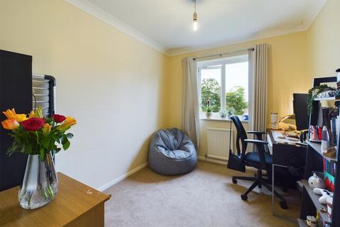 8, Muirfield Court Caxton Way, Haywards Heath, RH16 3TE