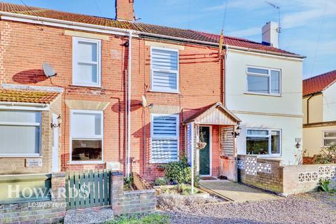 3 bedroom terraced house for sale, Market Place, Kessingland