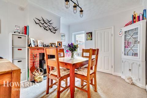 3 bedroom terraced house for sale, Market Place, Kessingland