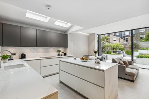3 bedroom apartment for sale, Cavendish Road, London, SW12