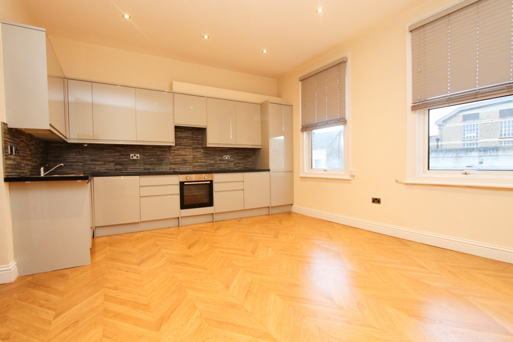 1 and 2 Bedroom Flat for Sale-999 Years Lease