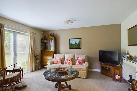 32 Grenoside Grange Close, Grenoside, Sheffield, S35 8LY