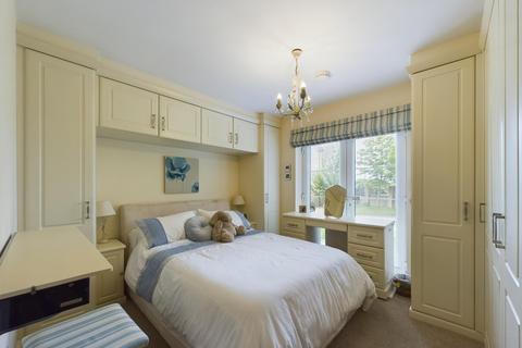 32 Grenoside Grange Close, Grenoside, Sheffield, S35 8LY