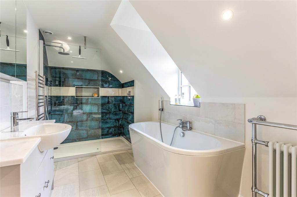 En Suite Bathroom