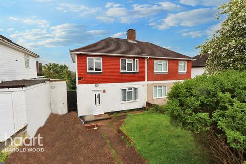 32 Retford Road, Romford, RM3 9NB