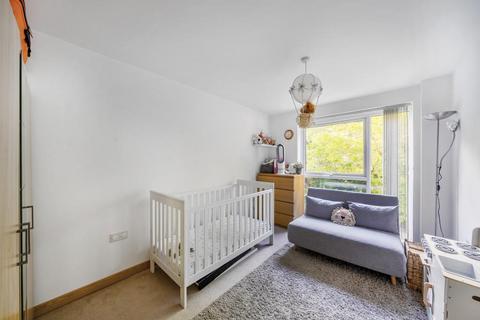 2 bedroom flat for sale, Edgware,  Middlesex,  HA8
