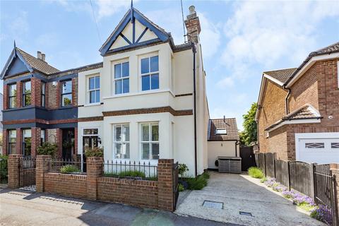 4 bedroom semi-detached house for sale, Stanley Road, Hornchurch, RM12