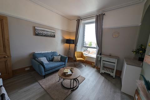 2 bedroom flat to rent, Rosemount Place, Rosemount, Aberdeen, AB25