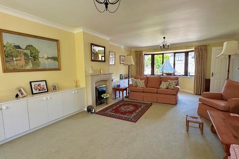 Antioch, 6 Lighthouse Road, St Margarets Bay, Dover, CT15 6EJ