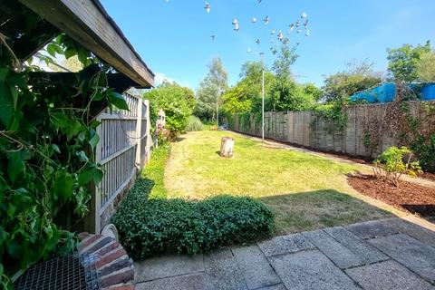 3 bedroom semi-detached house for sale, Hamble Lane, Hamble, Southampton, Hampshire, SO31