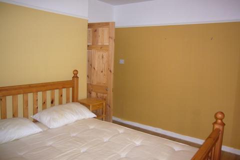 3 bedroom semi-detached house to rent, Pendlebury Street, Warrington, WA4