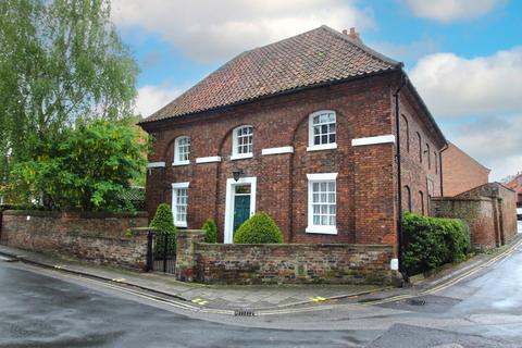 4 bedroom detached house for sale, Walkergate, Beverley, HU17 9ER