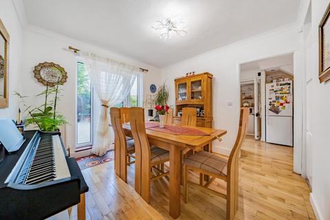 65 Linkway, London, SW20 9AX