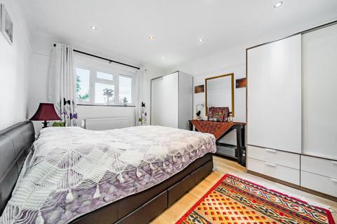 65 Linkway, London, SW20 9AX