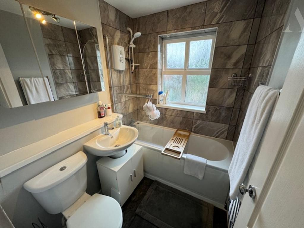 Finches End Bathroom