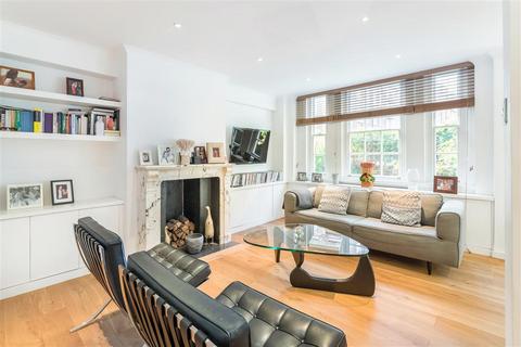 3 bedroom flat for sale, Cranmer Court, Whiteheads Grove, SW3