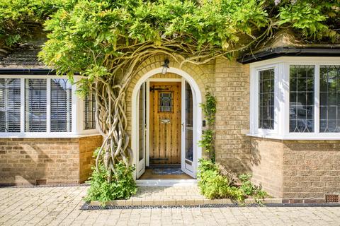 4 bedroom detached house for sale, Streetsbrook Road, Shirley, Solihull, West Midlands, B90