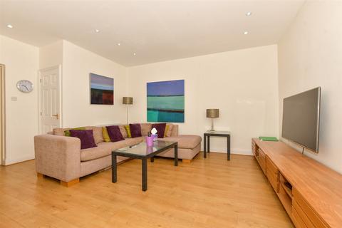 2 bedroom ground floor flat for sale, Conway Mews, Gillingham, Kent