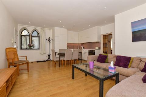 2 bedroom ground floor flat for sale, Conway Mews, Gillingham, Kent