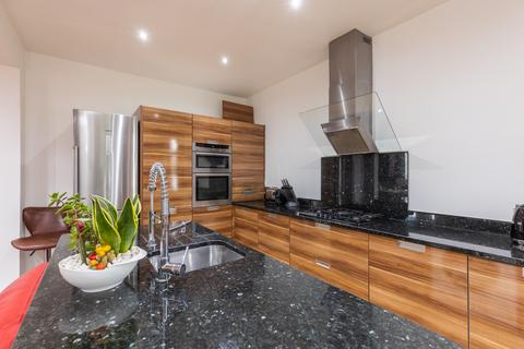 188 Duddingston Park South, Edinburgh, EH15 3EH