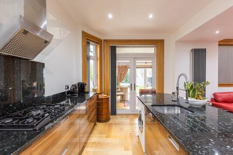 188 Duddingston Park South, Edinburgh, EH15 3EH