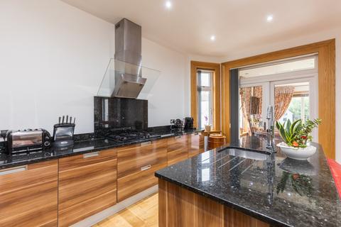 188 Duddingston Park South, Edinburgh, EH15 3EH