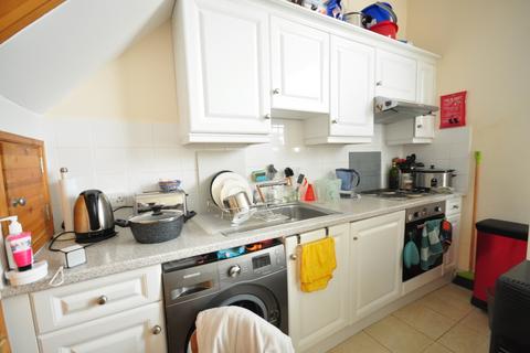 1 bedroom flat to rent, Adelaide Crescent Hove BN3