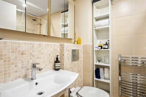 2 bedroom apartment to rent, Kings Cross, London, N1