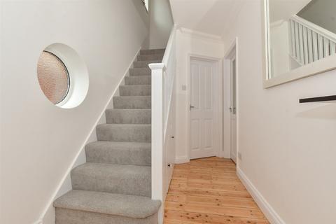 4 Astor Road, Broadstairs, CT10 3BB