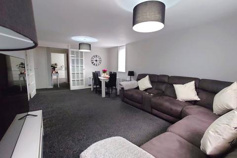 2 bedroom apartment to rent, Ivy House Road, Ickenham, Greater London, UB10