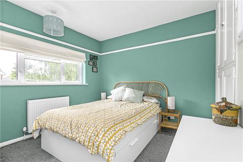 86 Bond Street, Englefield Green, Egham, TW20 0PX
