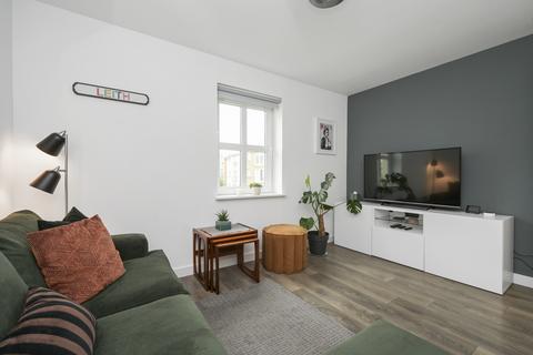 2 bedroom flat for sale, 131 Burnbrae Road, Bonnyrigg, Midlothian, EH19 3DA