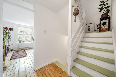 4 bedroom end of terrace house for sale, Firs Close, Forest Hill