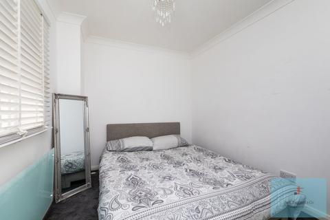 1 bedroom apartment to rent, Oriental Place, Brighton, BN1